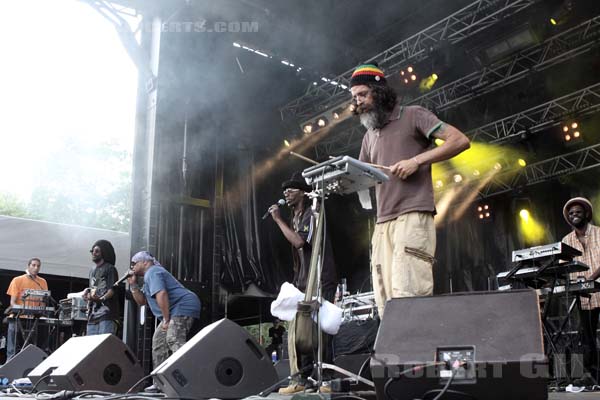 IMPROVISATORS DUB MEETS IRATION STEPPAS - 2009-07-04 - CERGY - Base de Loisirs - 